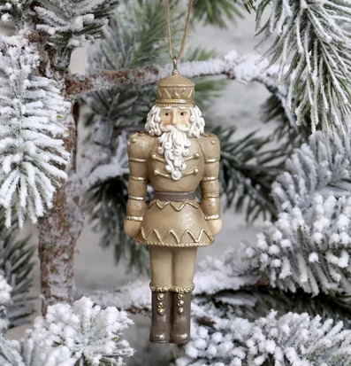 Julgranshänge Nötknäppare Mocca från Chic Antique i granen