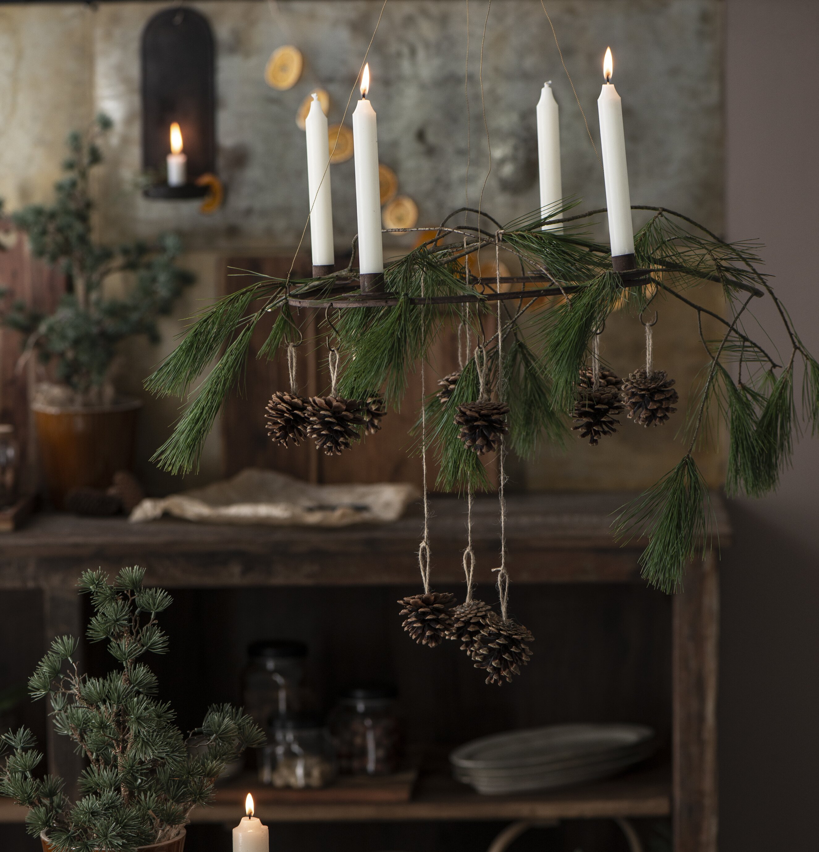 Kotte Med Jutesnöre från IB Laursen hänger från grenar