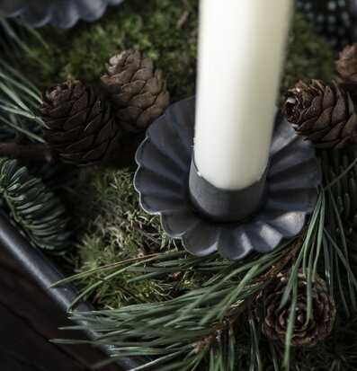 Ljushållare Spjut Antik Mässing från IB Laursen i mossa