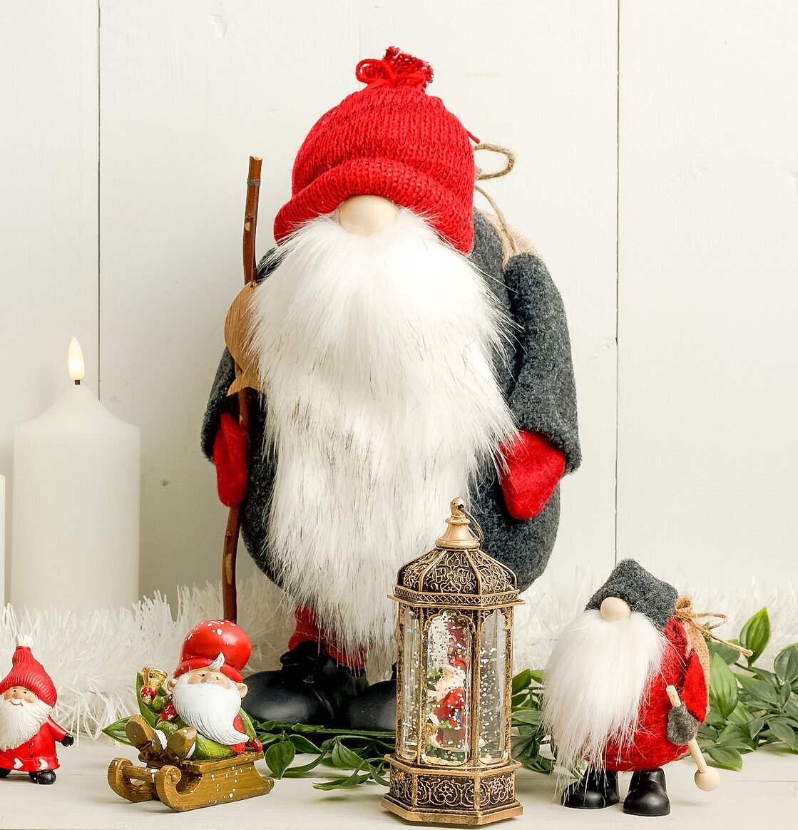 Tomte Hunchback Stav från Multi Agentur med juldekorationer