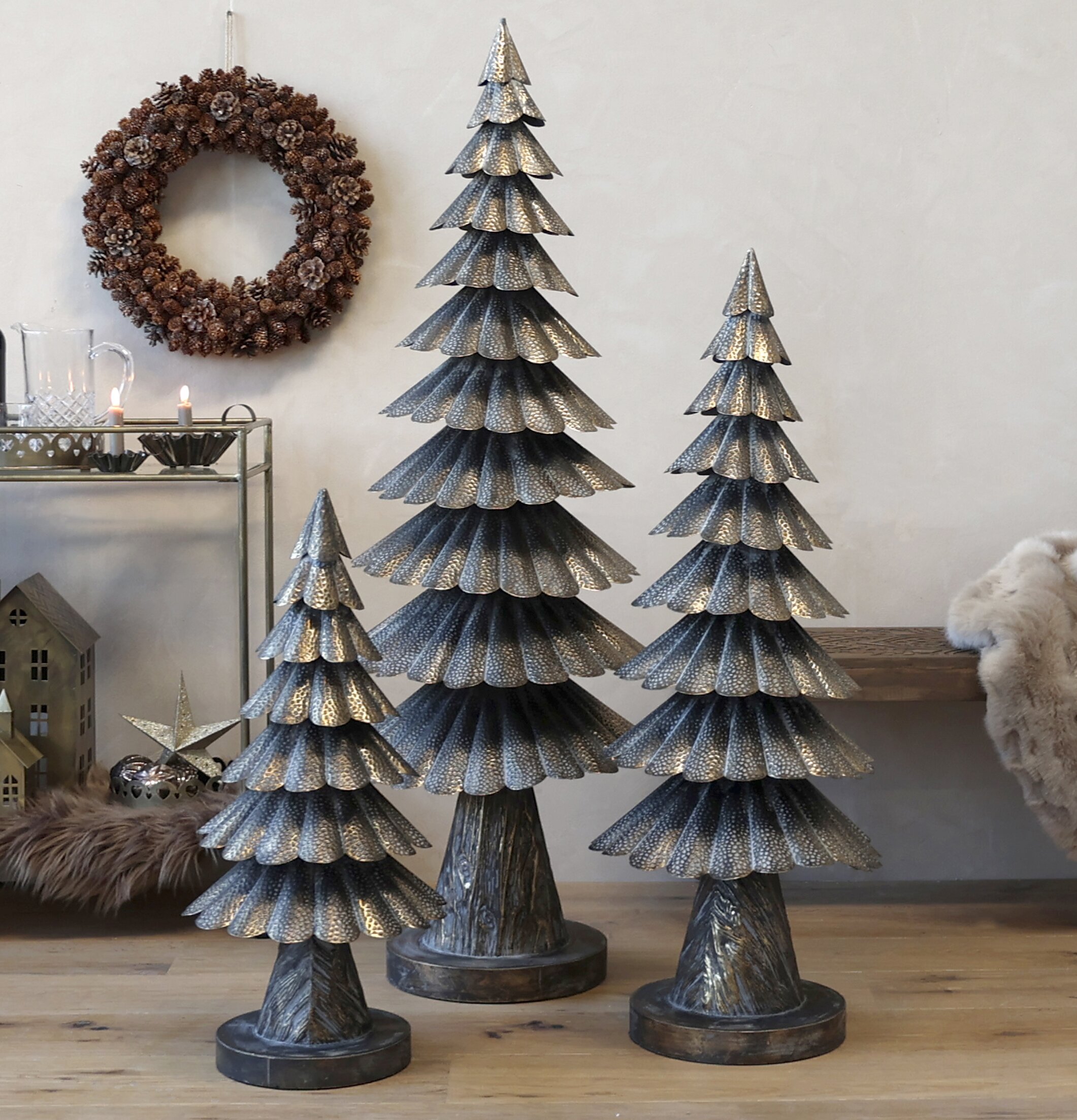 Julgran Liten Antik Guld från Chic Antique i elegant miljö