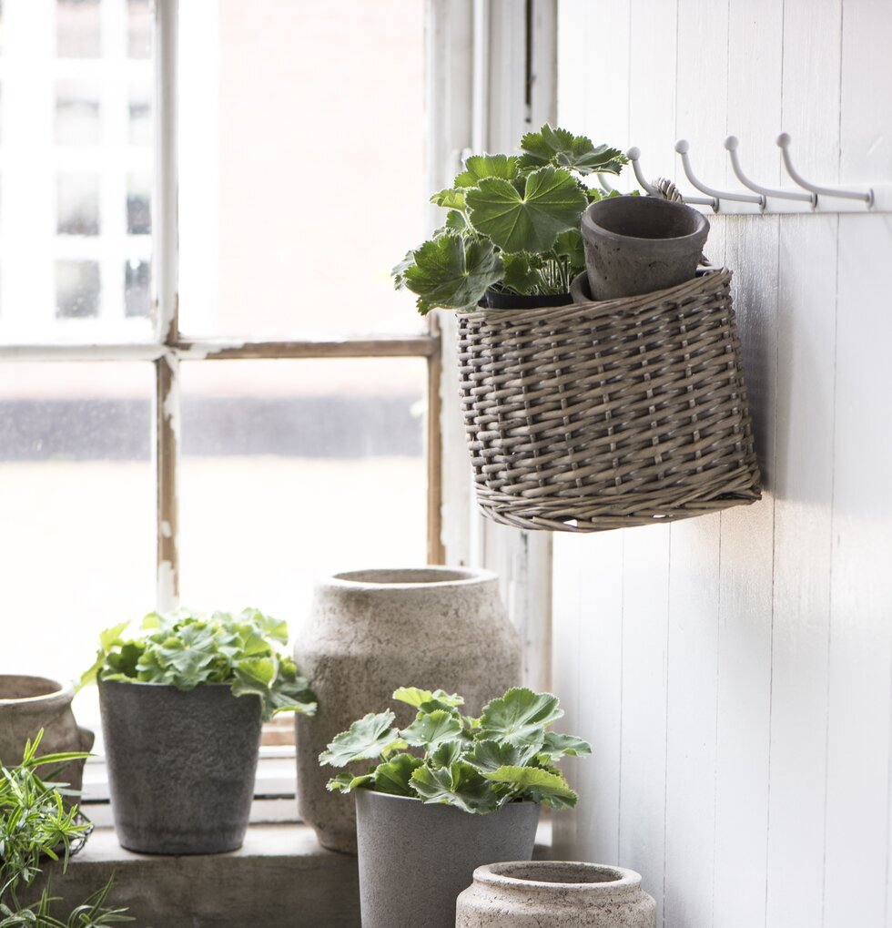 Väggkorg Natur från IB Laursen upphängd på vit trävägg