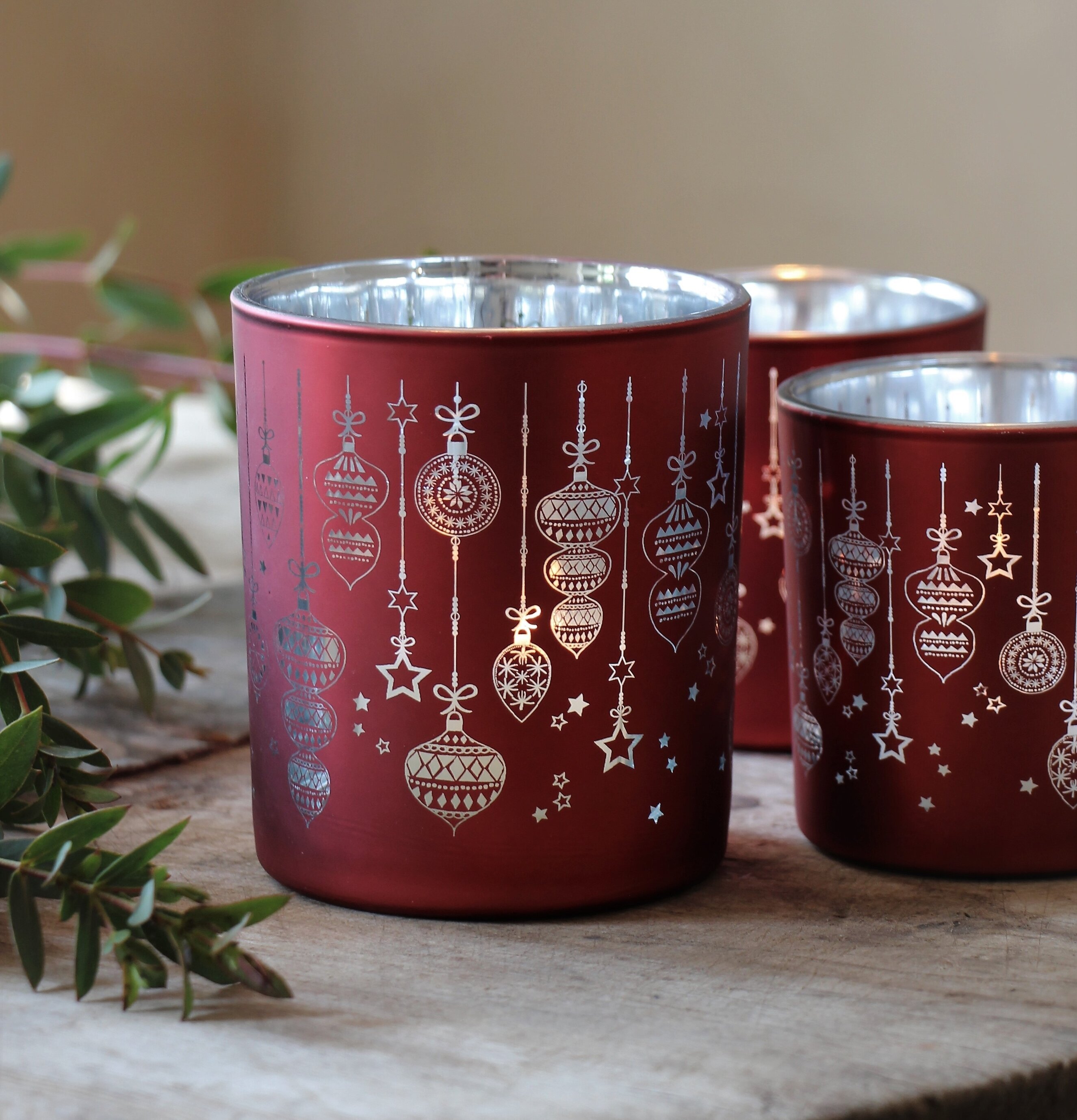 Bild av eleganta ljuslyktor för mysig vinterstämning