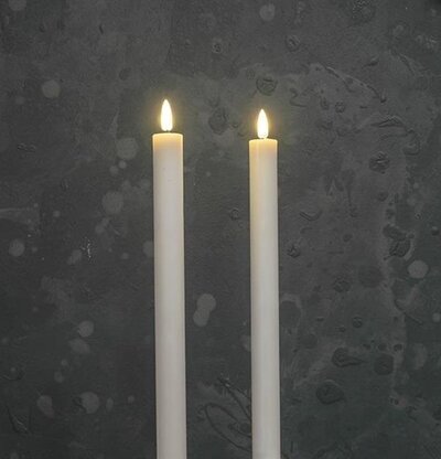 Kronljus LED 3D-låga 30 Cm från Multi Agentur i mörk miljö