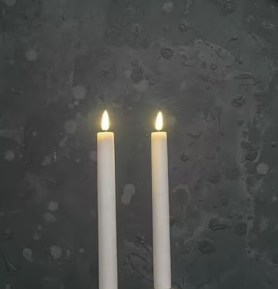 Kronljus LED 3D-låga 24 Cm från Multi Agentur i mörk miljö