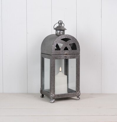 Bild av elegant och robust lykta i metall grå design