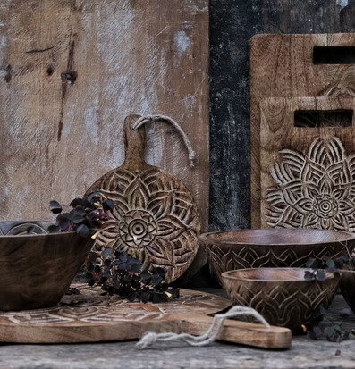 Fleur Skärbräda Rund från Majas Cottage med blommönster