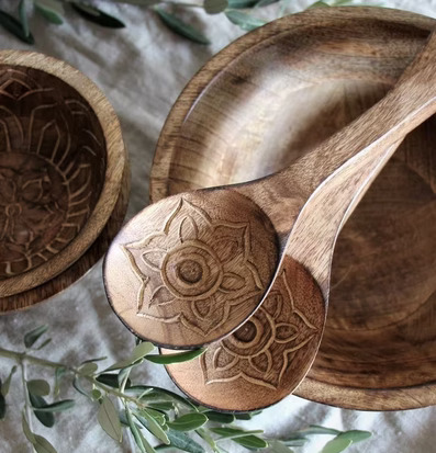 Fleur Salladsbestick Set/2 från Majas Cottage på linneduk