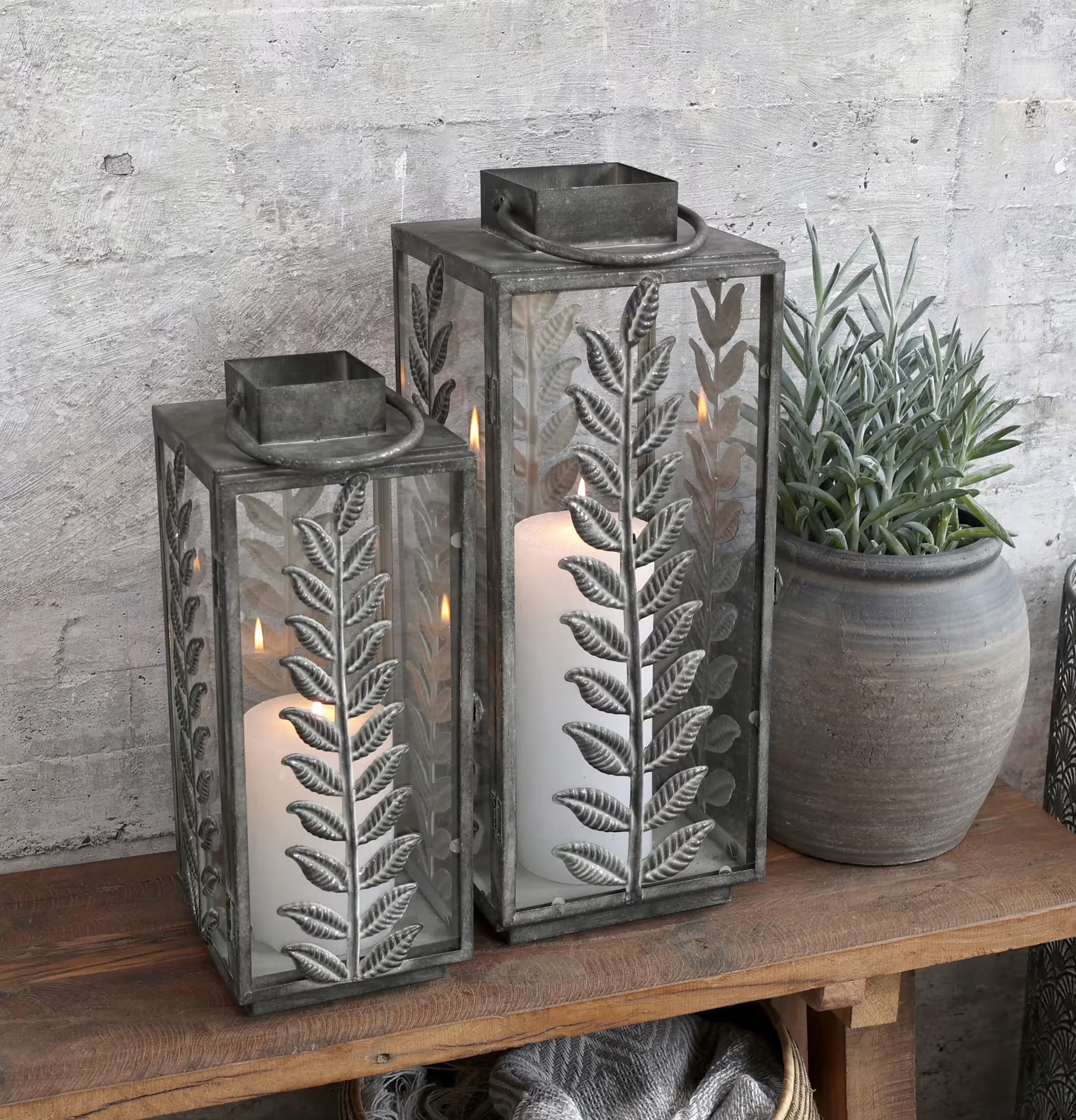 Lanterna Bladdekor Antique Zink Stor från Chic Antique