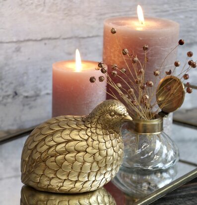 Fågel Dekoration Mässing från Chic Antique med rosa ljus