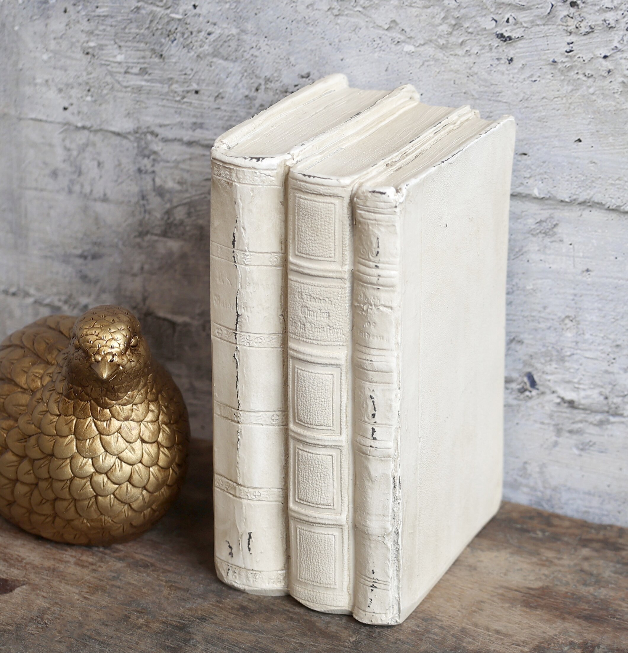 Böcker Dekoration Antique Creme från Chic Antique med fågel