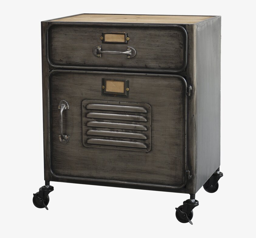 Factory Skåp Antikgrå från Chic Antique med industriell design