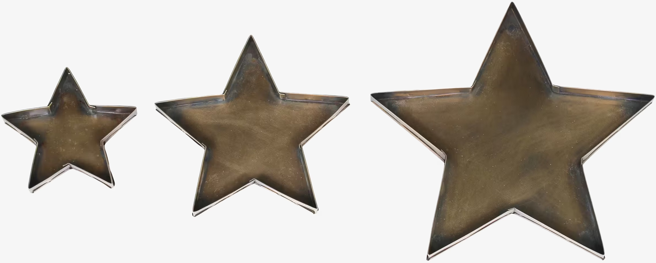 Stjärna Fat Set/3 Antik Mässing från Chic Antique på vit bakgrund