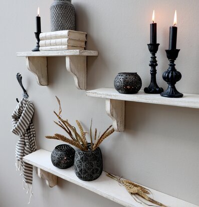 Bild av harmonisk inredning med vintage och modern stil