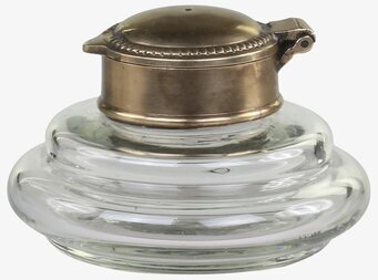 Gl Fransk Låg Vas #2 från Chic Antique i glas och mässing