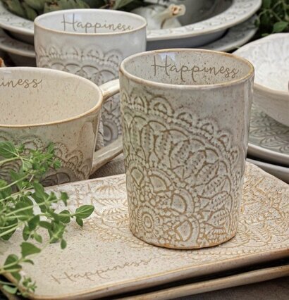 Mugg Happiness Caramel från Majas Cottage med mandalamönster