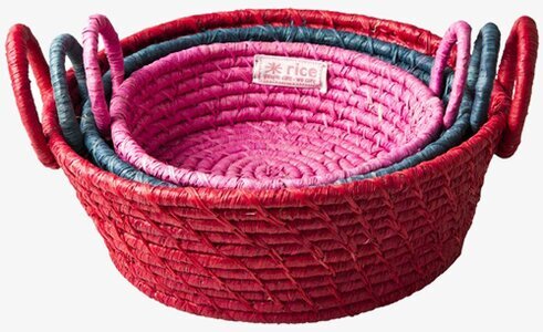 Brödkorgar Raffia från Rice i tre storlekar och färger