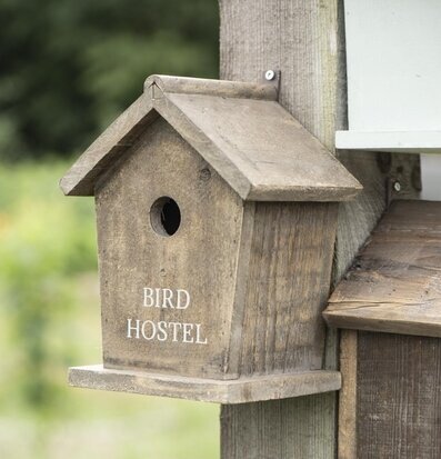 Fågelholk Bird Hostel från IB Laursen i rustik trädesign