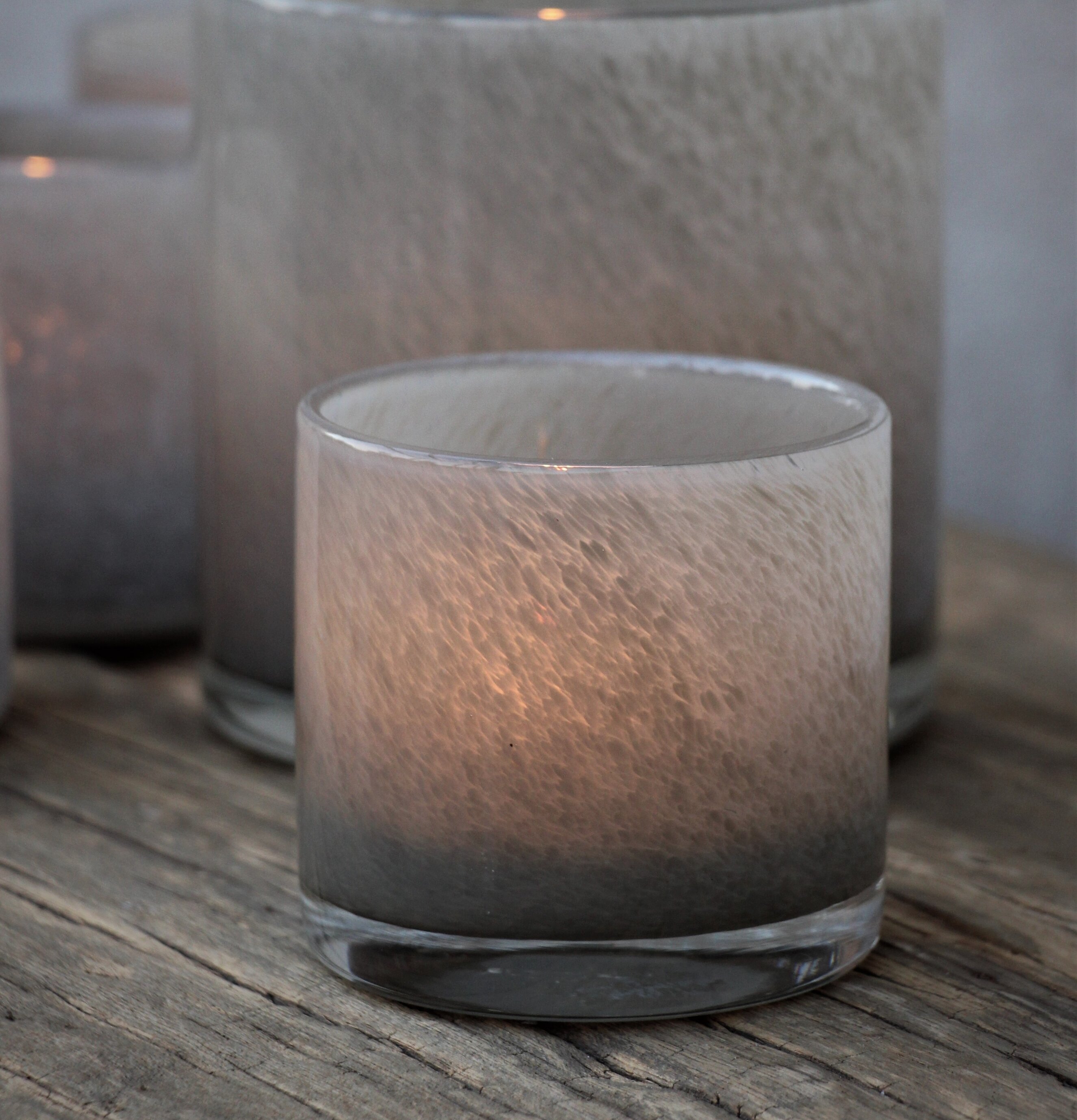 Foto av elegant ljuslykta med sagegrön nyans