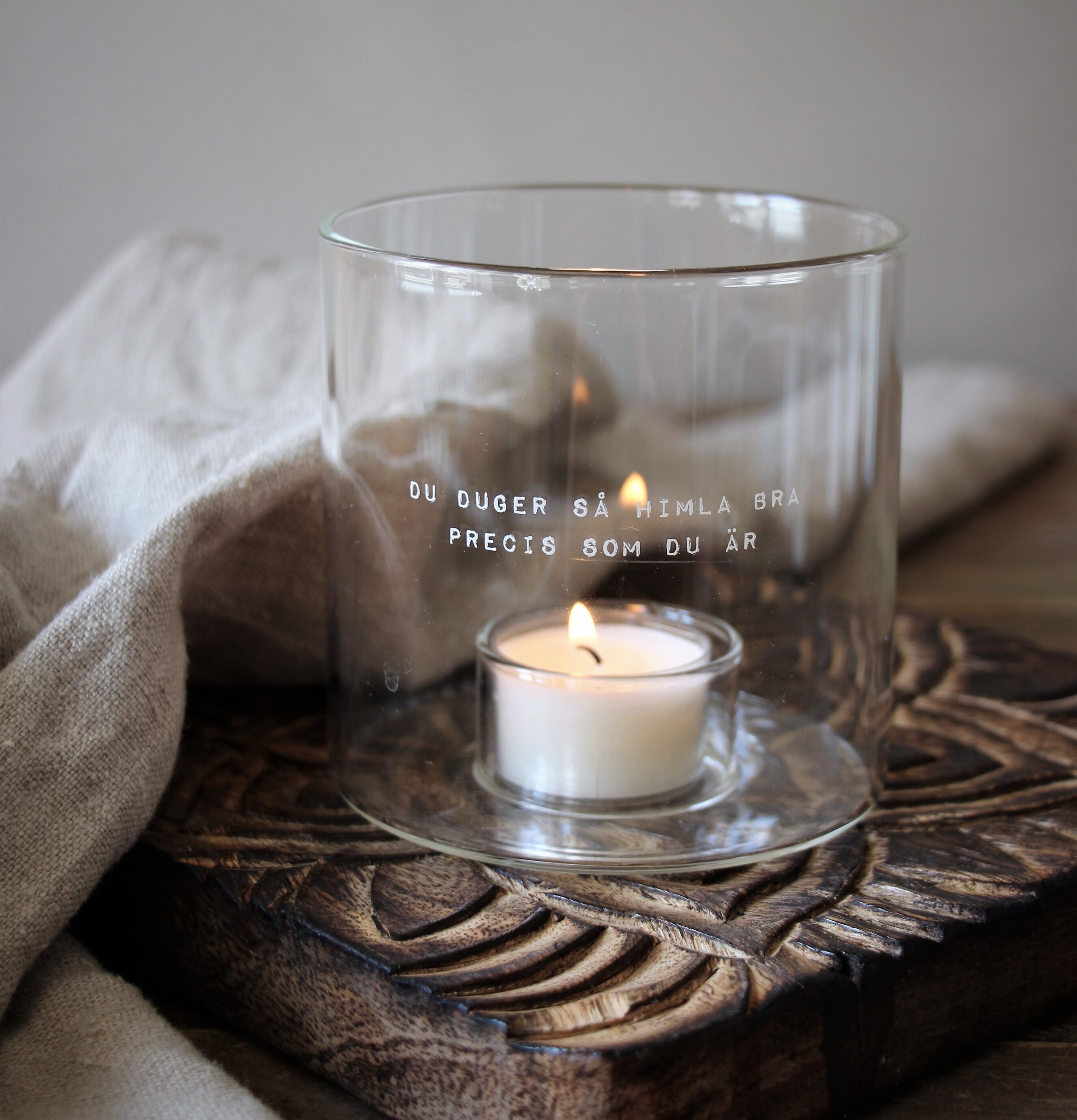 Bild av ljuslykta med inspirerande budskap