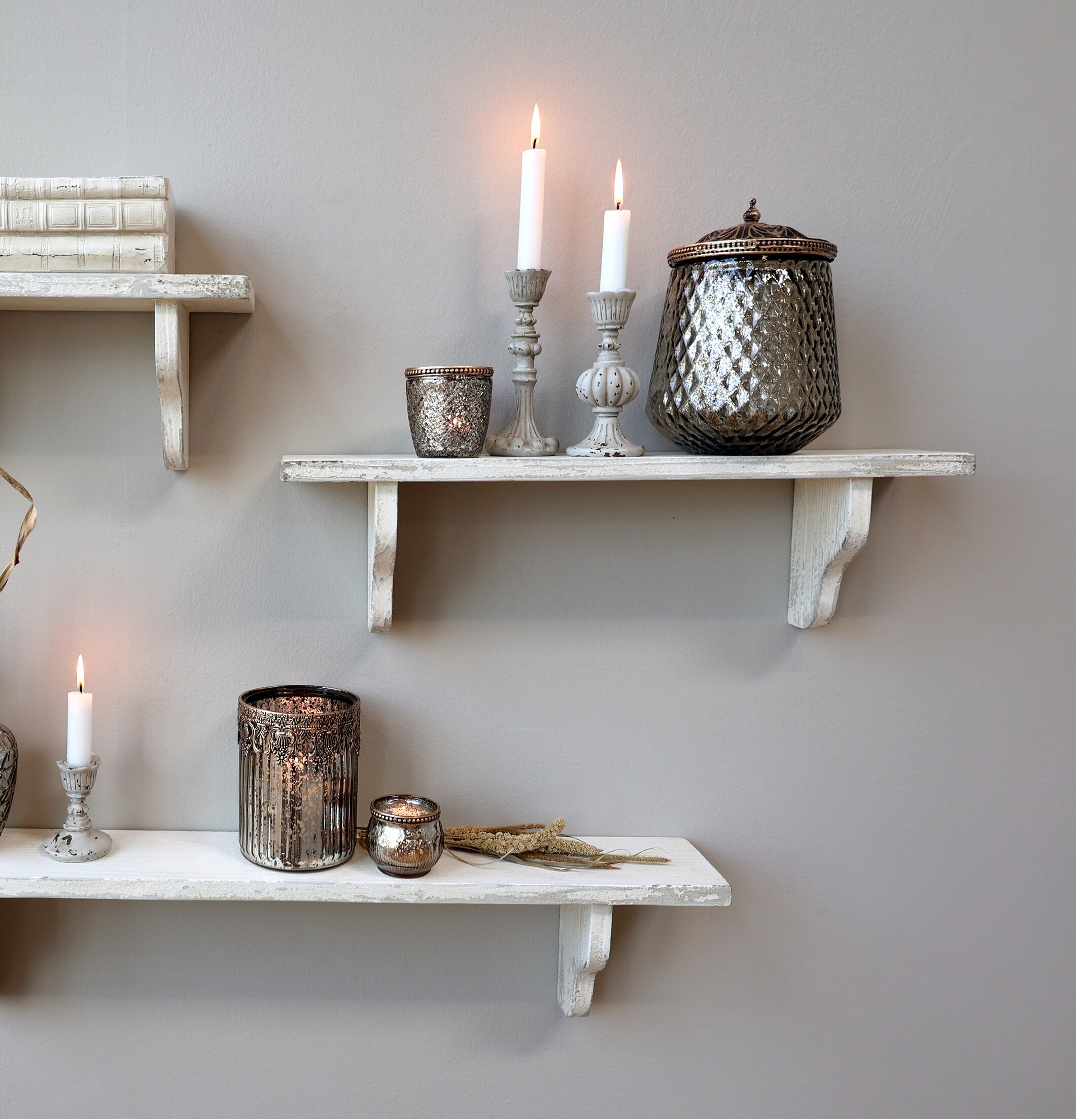 Hylla Antikcreme Mellan 58 Cm från Chic Antique i antik stil