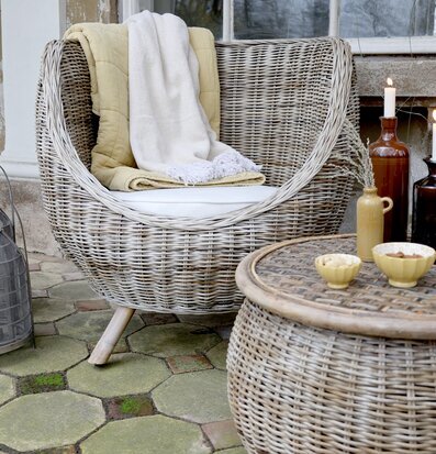 Rottingfåtölj Inkl Dyna Natur från Chic Antique med filtar