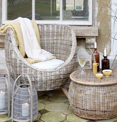 Rottingfåtölj Inkl Dyna Natur från Chic Antique på uteplats