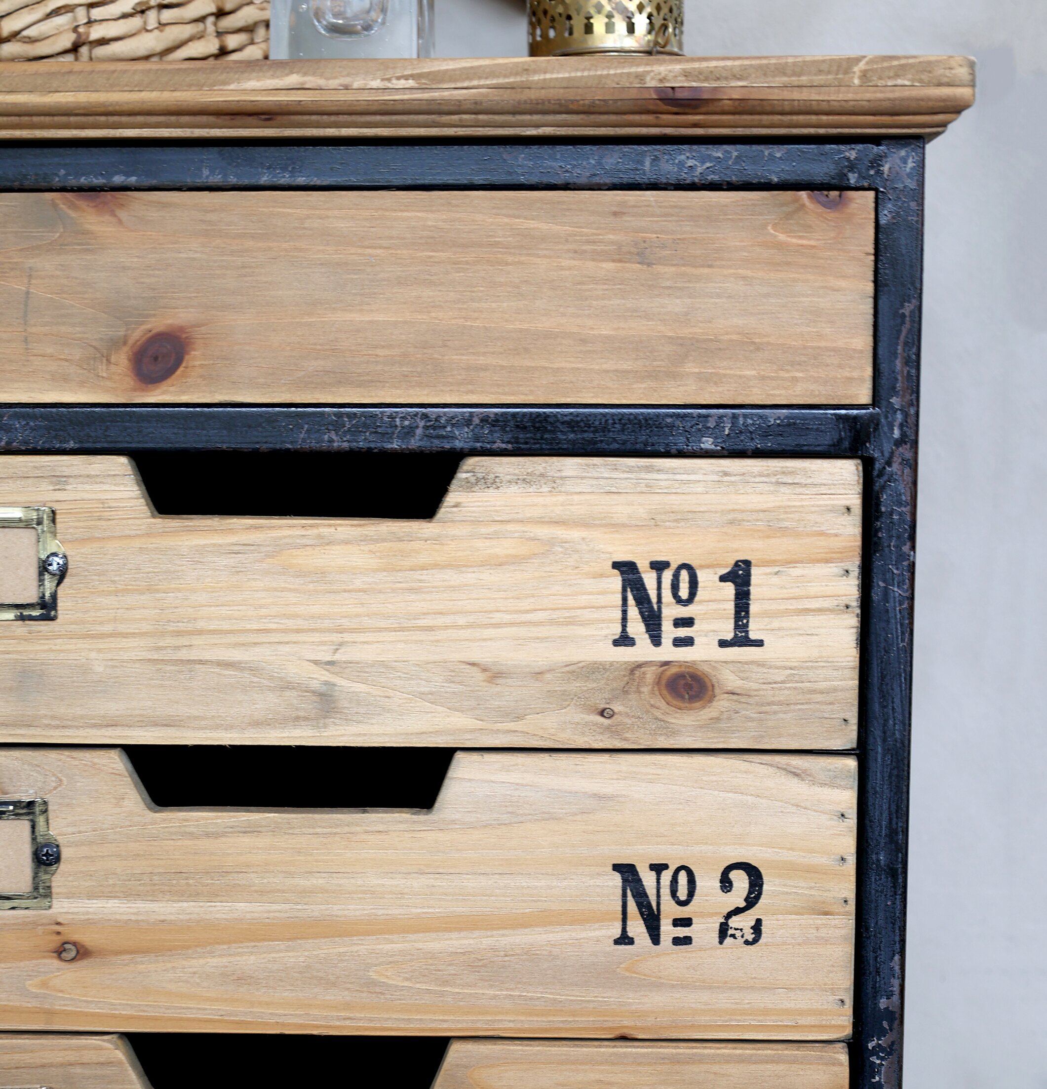 Byrå Med 12 Lådor från Chic Antique med rustik design