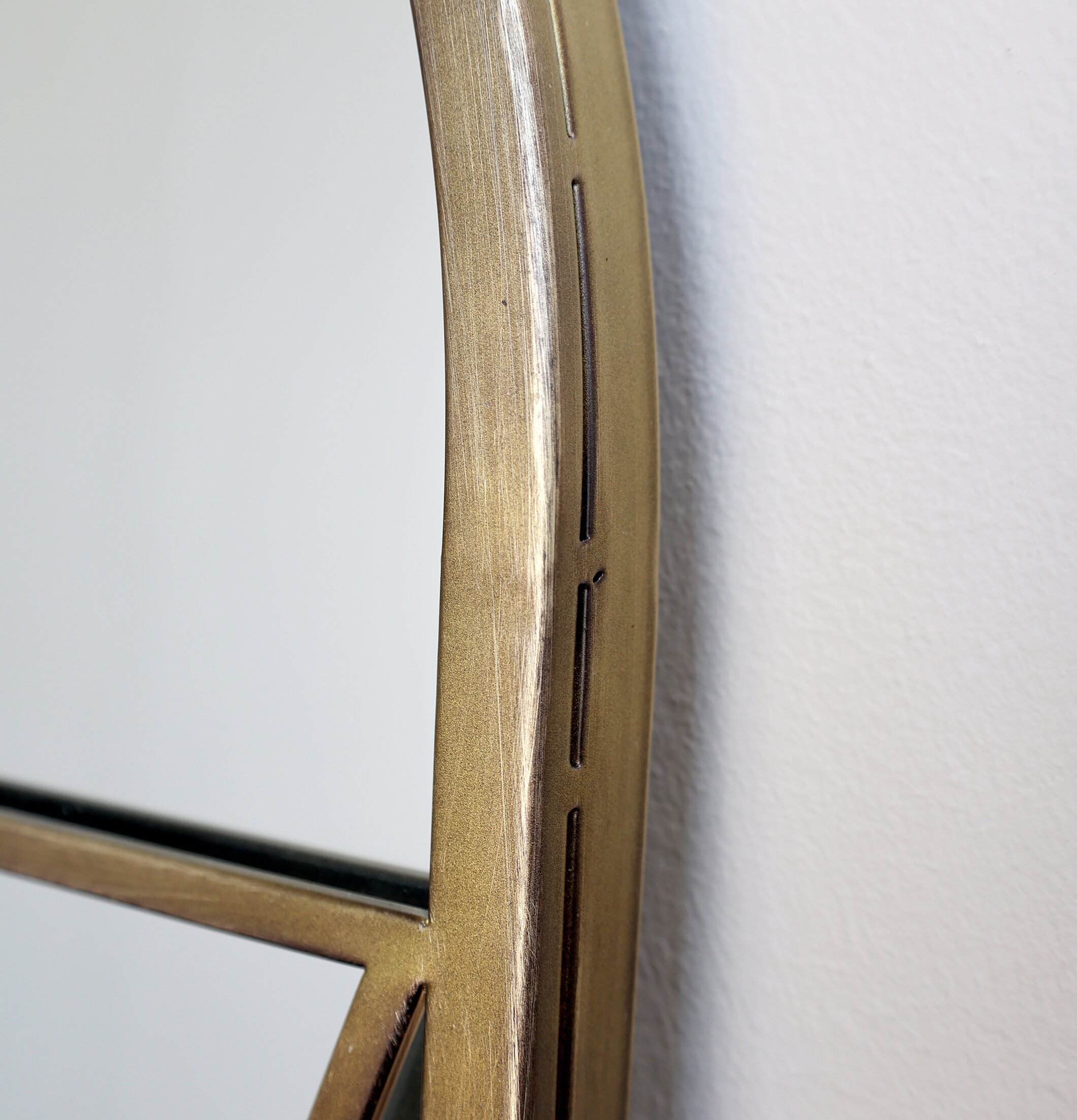 Spegel Arch Antique Brass från Chic Antique med antikmässing