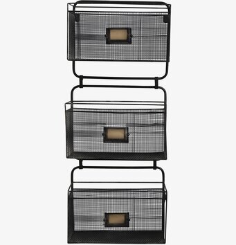 Fransk Reol Trådkorgar från Chic Antique på väggen