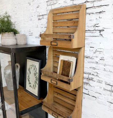 Chic Antique Tidningsställ Natur Vägg i rustik trädesign