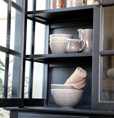 Vitrinskåp 4 Hyllor/Dörrar Svart från Chic Antique i kök