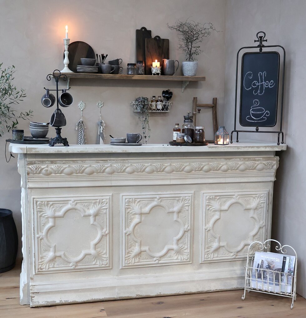 Vintage Disk Antikvit från Chic Antique i elegant miljö