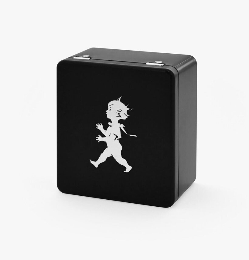 Bild av stilren fyrkantig plåtburk med unik design