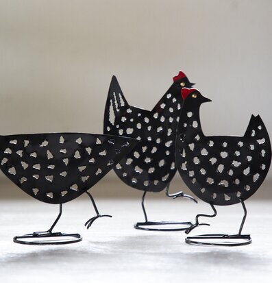 Höna Hamrad Plåt Svart Different Design