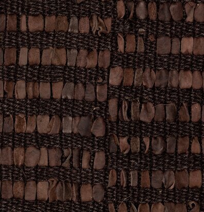 Trasmatta Kaffeläder från Dixie med läder- och garnstruktur