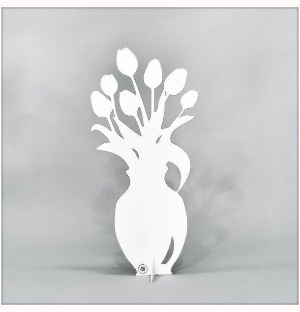 #ÄlskaPlåt Tulpan Vit från Älskaplåt i vit plåtvas