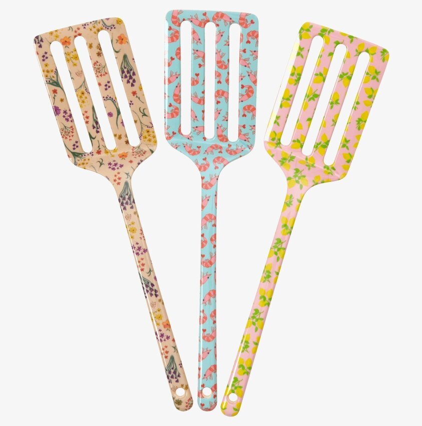 Stekspade - Yippie Yippie Yeah från Rice i tre mönstervarianter