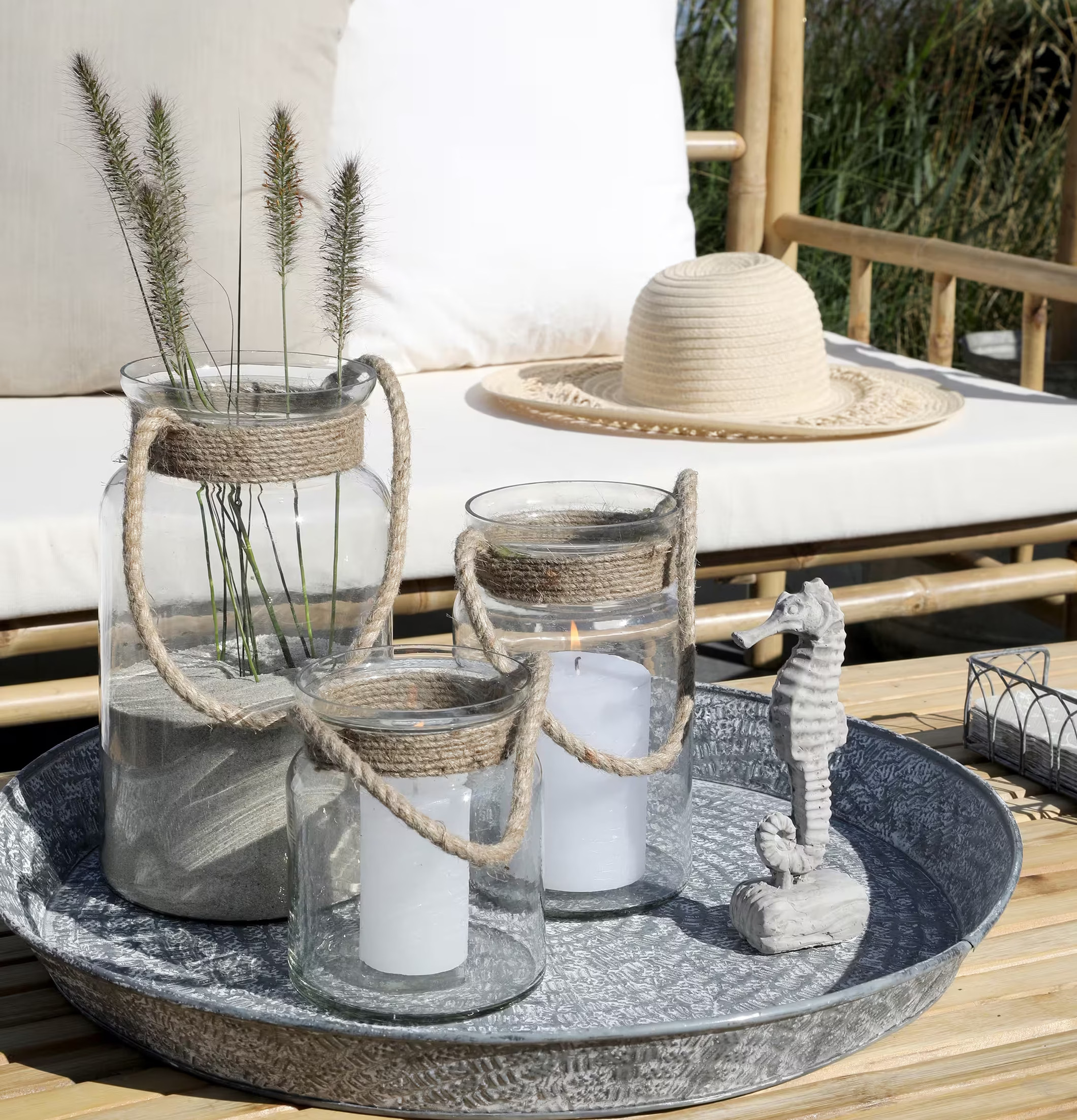 Sjöhäst På Fot Antikgrå #2 från Chic Antique på piedestal