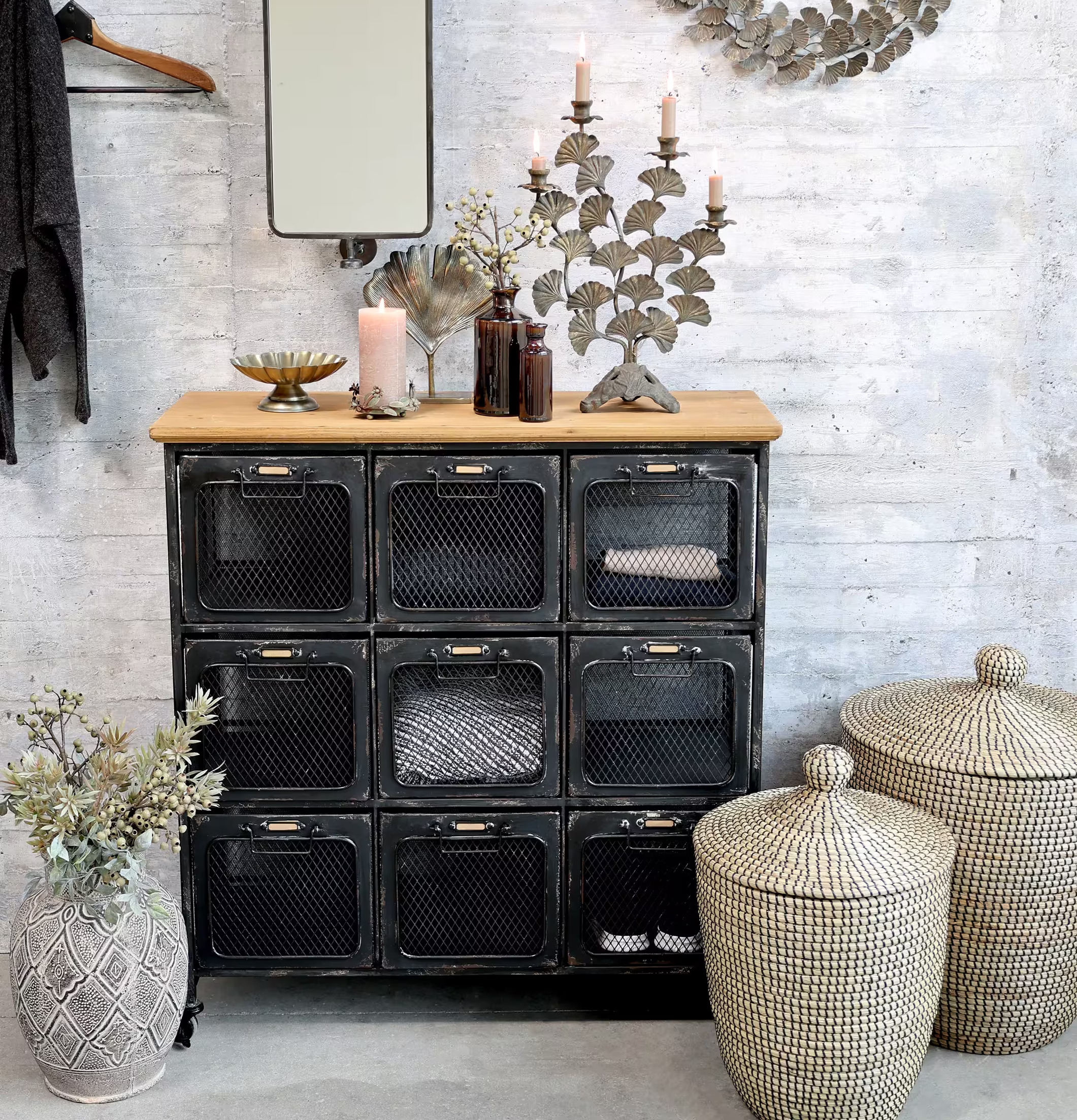 Évron Vas Mörk Natur Stor från Chic Antique i rustik miljö