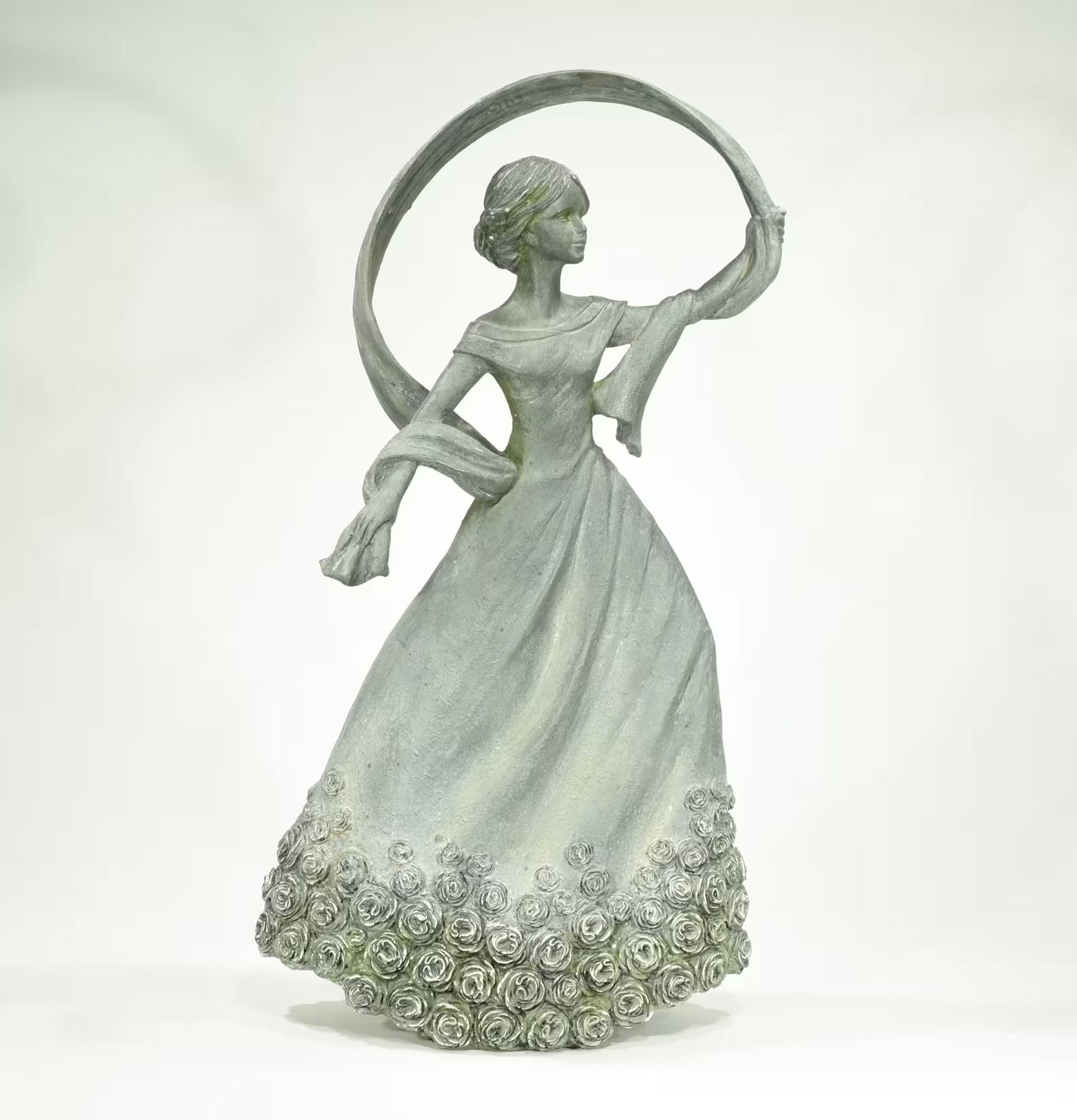 Figurin Henrietta från Trademan: elegant staty av kvinna