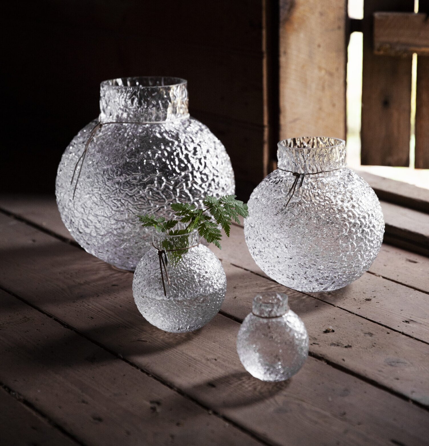 Glasvas Mönstrad Struktur Ø21 cm från Ernst på trädäck