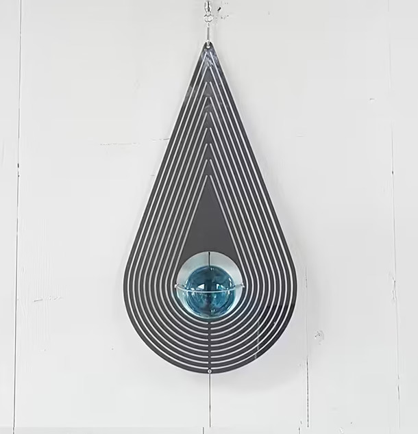 Vindspel Droppe från Multi Agentur med blå kristallkula