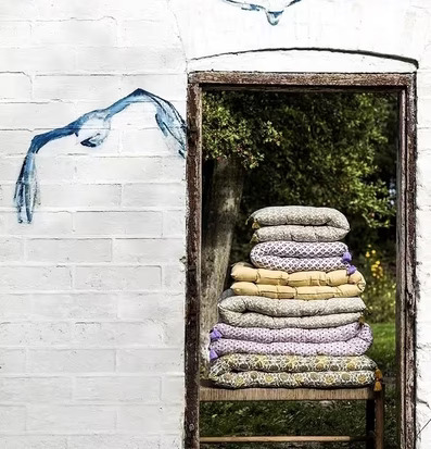 Madrass Lotus Curry 155 Cm från Bungalow i utomhusmiljö