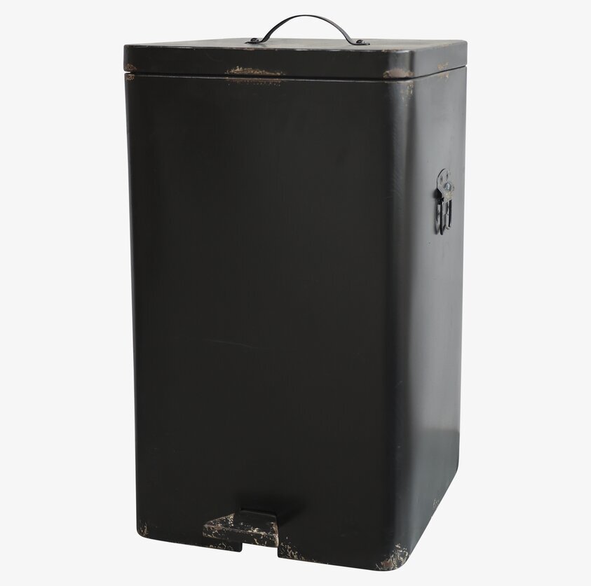 Pedalhink XL Antiksvart från Chic Antique på vit bakgrund