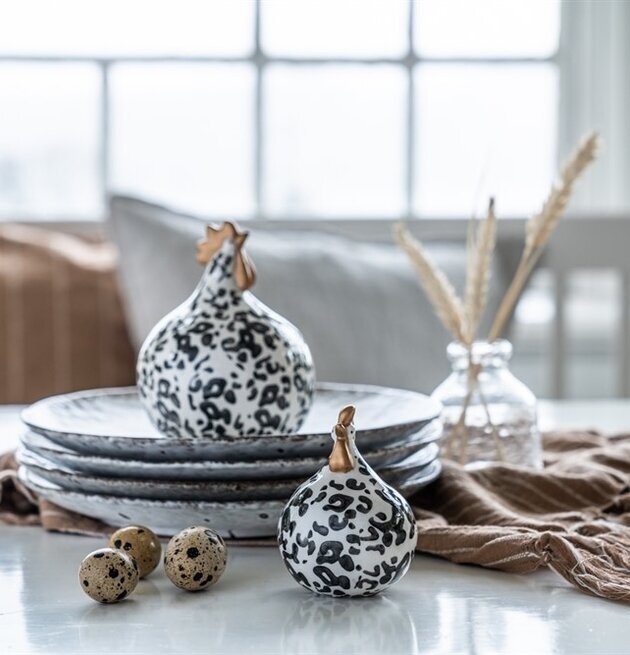 Höna Savanna keramik Set/2 från Nääsgränsgården i ljus rum