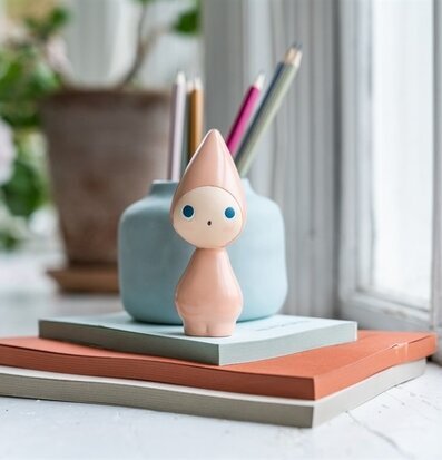 Peggy Nyfiken Rosenkvarts från Nääsgränsgården på böcker