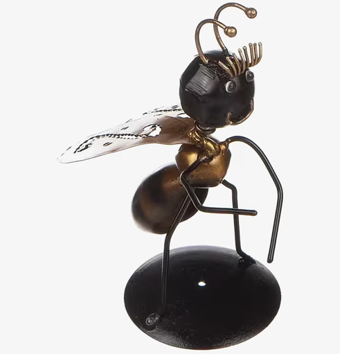 Bi Hamrad Plåt Guld från Different Design på vit bakgrund