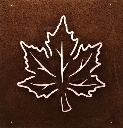 Skylt Lönnblad Rost (armeringsnät) från Lind Decoration