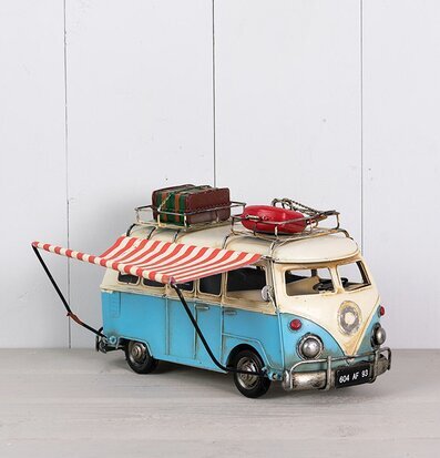 VW Camper Retro från Multi Agentur med detaljerad design